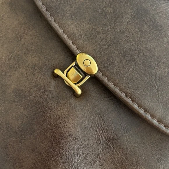 Brandy Melville vintage style Crossbody Bag - Picture 3 of 3